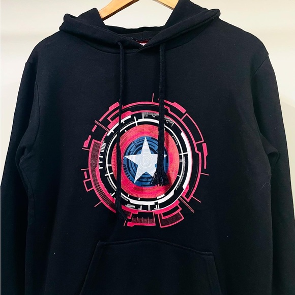 MARVEL AUTHENTIC CAPTAIN AMERICA BLACK HOODIE FOR MEN’S & WOMEN’S - Picture 2 of 5